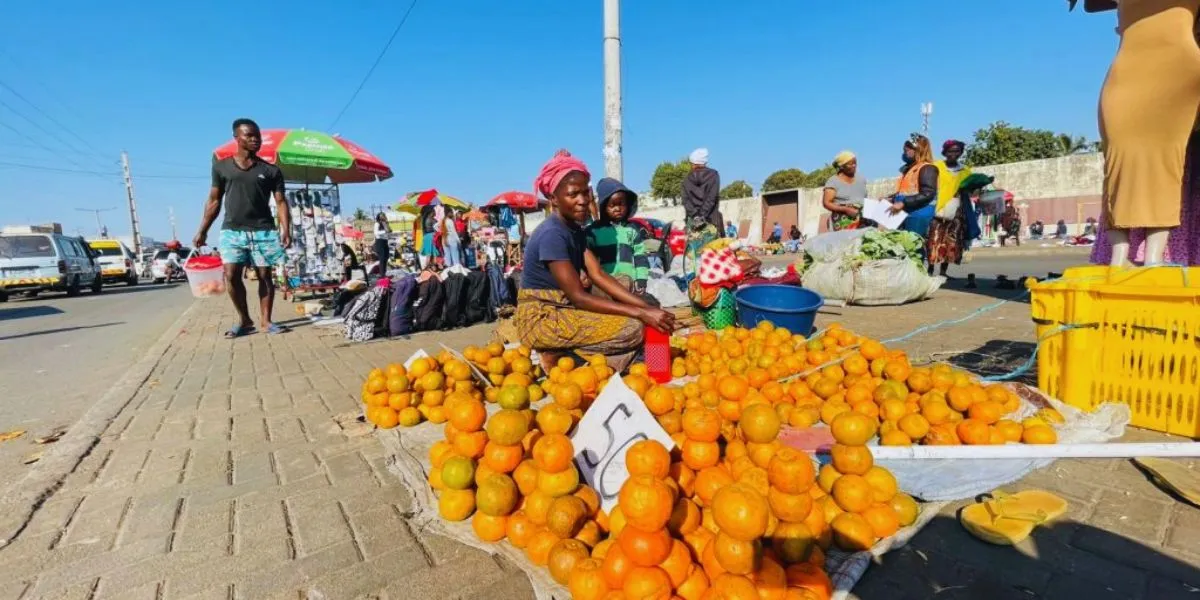 Vendedores de Xiquelene voltam aos passeios e o município ainda não tem resposta definitiva